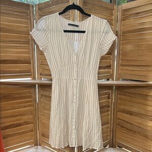 ❤️ 3/$15 Abercrombie & Fitch Beige Striped Mini Dress